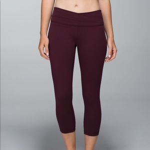 Lululemon Astro Wunder Under Crop II Maroon Sz 4